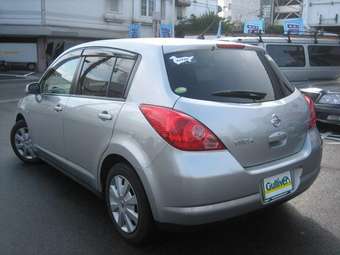 2006 Nissan Tiida Pics