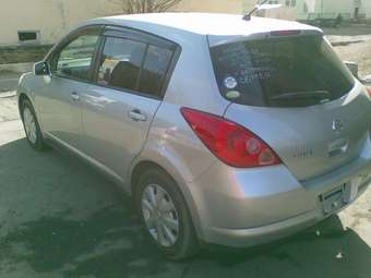 2006 Nissan Tiida Photos