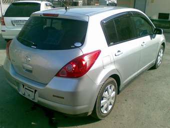 2006 Nissan Tiida Pictures