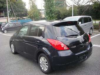 2006 Nissan Tiida Photos