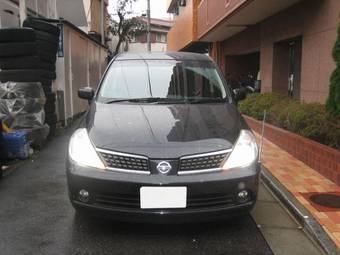 2006 Nissan Tiida Photos