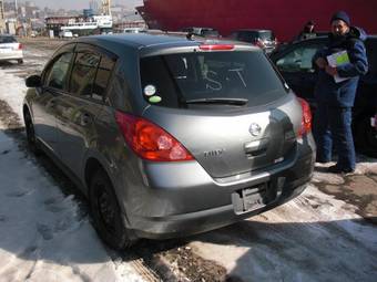 2006 Nissan Tiida Pictures