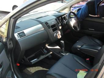 2006 Nissan Tiida Photos