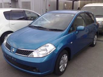 2006 Nissan Tiida Images
