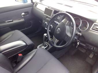 2006 Nissan Tiida Pictures