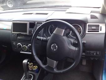 2006 Nissan Tiida Photos