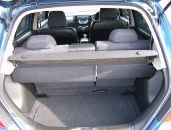 2006 Nissan Tiida Images