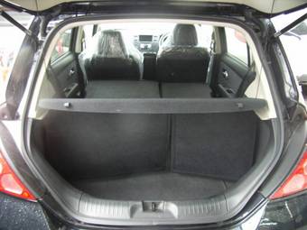 2006 Nissan Tiida Pictures