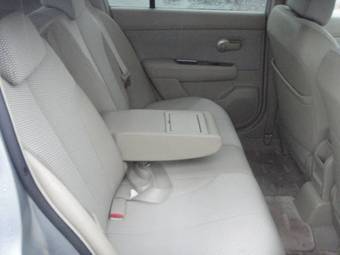 2006 Nissan Tiida Pictures