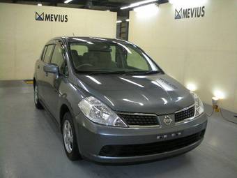 2006 Nissan Tiida Pictures