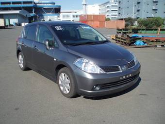 2006 Nissan Tiida Photos