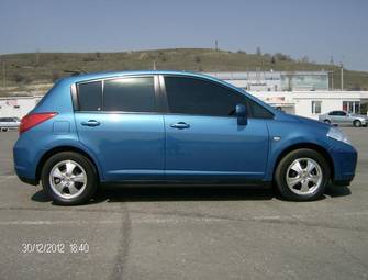 2006 Nissan Tiida Photos