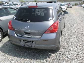 2006 Nissan Tiida Photos