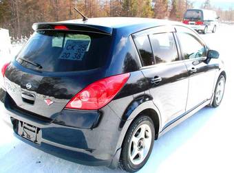 2006 Nissan Tiida Photos