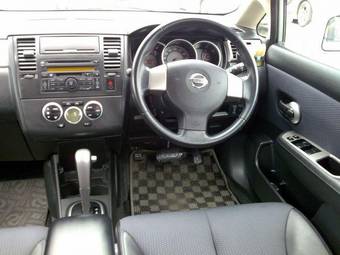 2006 Nissan Tiida Photos