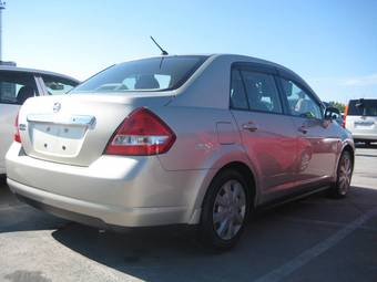 2006 Nissan Tiida Photos