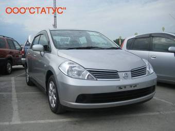 2006 Nissan Tiida Photos