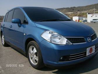 2006 Nissan Tiida Photos