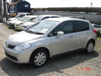 2006 Nissan Tiida Pictures