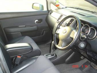 2006 Nissan Tiida Pictures