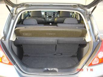 2006 Nissan Tiida Photos