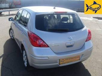 2007 Nissan Tiida Images