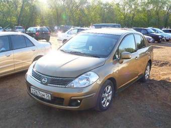 2007 Nissan Tiida Images