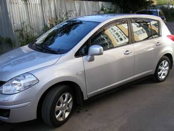 2007 Nissan Tiida Pictures