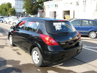 2007 Nissan Tiida Images