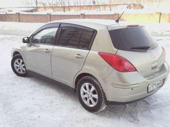 2008 Nissan Tiida Images