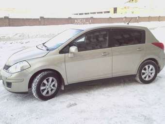 2008 Nissan Tiida Pictures