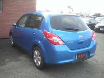 2008 Nissan Tiida Pictures