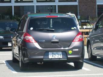 2008 Nissan Tiida Pictures