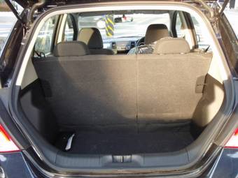 2008 Nissan Tiida Pictures