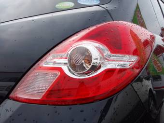 2008 Nissan Tiida Pictures
