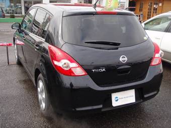 2008 Nissan Tiida Pictures