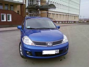 2008 Nissan Tiida Pictures