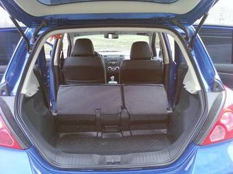 2008 Nissan Tiida Pictures