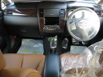 2008 Nissan Tiida Pictures