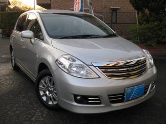 2008 Nissan Tiida Photos