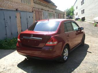 2008 Nissan Tiida Pictures