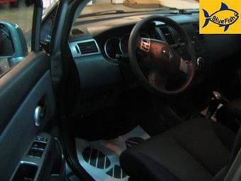 2008 Nissan Tiida Photos