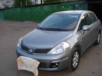 2008 Nissan Tiida Photos