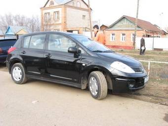 2008 Nissan Tiida Wallpapers