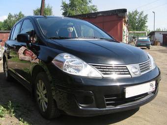 2008 Nissan Tiida Photos