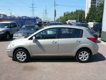 2008 Nissan Tiida Photos