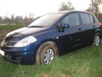2008 Nissan Tiida Pictures