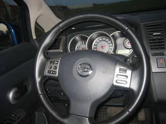 2008 Nissan Tiida Photos