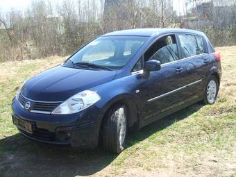 2008 Nissan Tiida Photos