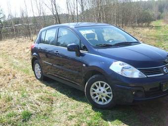 2008 Nissan Tiida Pictures